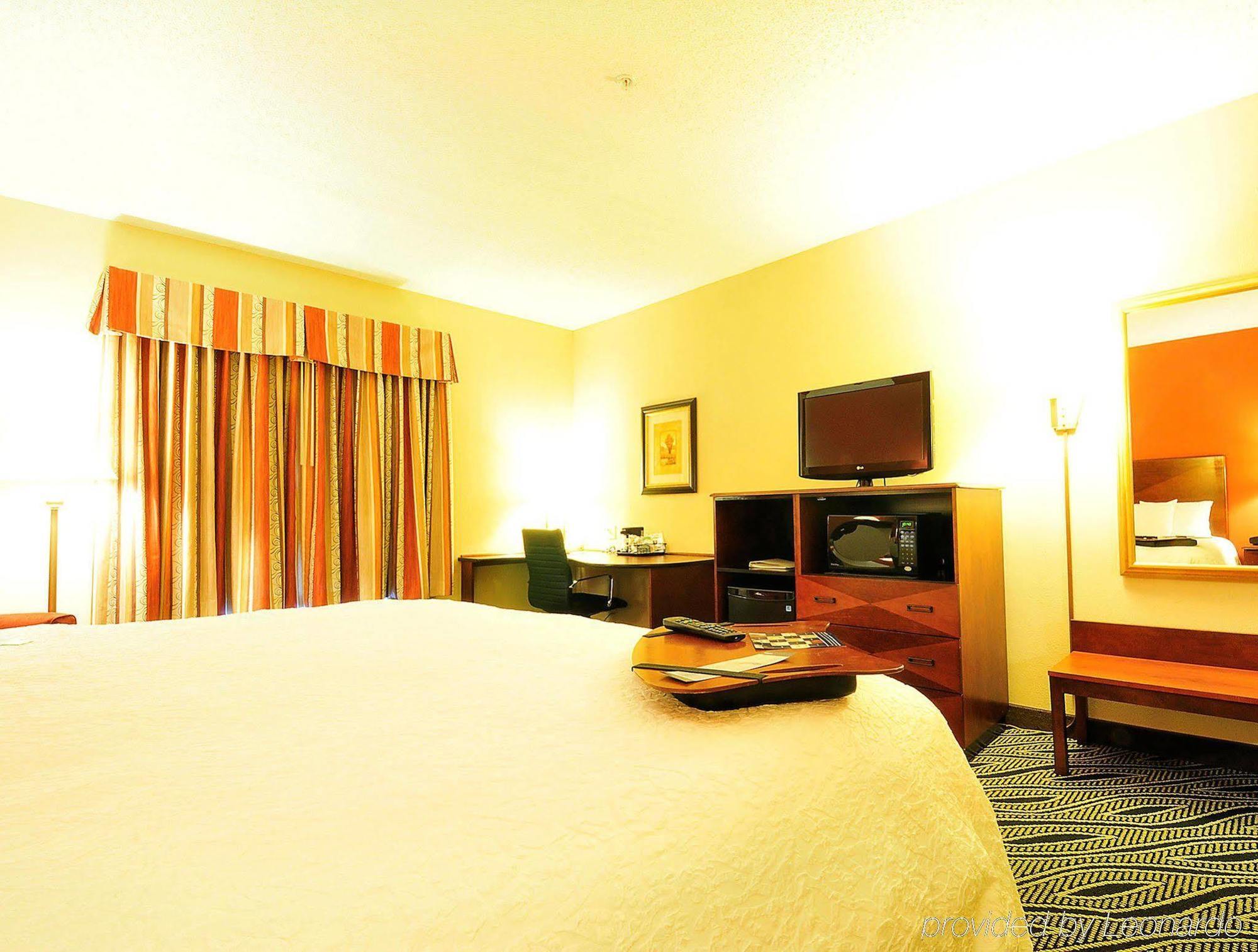 Hotel Hampton 3*